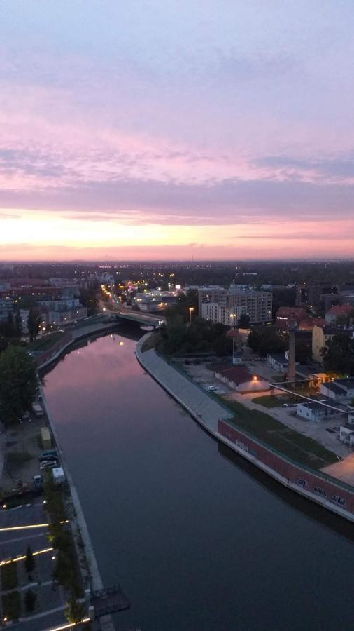 Апартаменты Atal Towers Prywatny Apartament Вроцлав Экстерьер фото